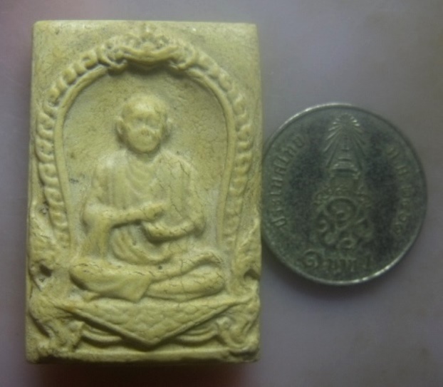 **เบา​**พระผงรูปเหมือนสมเด็จโต หลังยันต์สาม วัดอินทรวิหาร บางขุนพรหม**สวยๆ