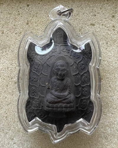 พญาเต่าเรือน (ตัวใหญ่) หลังหลวงปู่ทวด.... ครูบาแค๊ก วัดบ้านไร่โคกสูง (ผสมเกศา) สวยเดิม หายากครับ