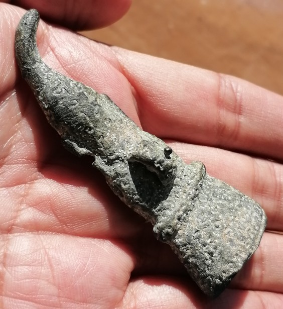 งั่งตาโปน​​ เกศขวา​ เนื้อสำริดเก่าๆ​ ไม่ทราบแหล่งที่มา เคาะเดียว   