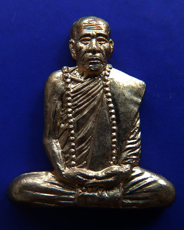 รูปเหมือนตัดชิดกะไหล่ทอง หลวงปู่คำบุ วัดกุดชมภู ตอกโค้ด พร้อมซอง+ใบแนบเดิม (1)