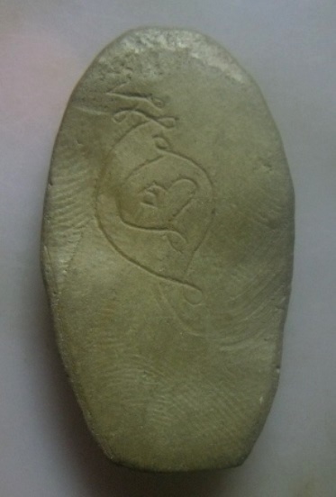 **เบา​ๆ​**พระพุทธนั่งประทานพร เนื้อดิน หลังจารยันต์ เก่าๆ ไม่ทราบที่ สวยๆ**เชิญชมครับ