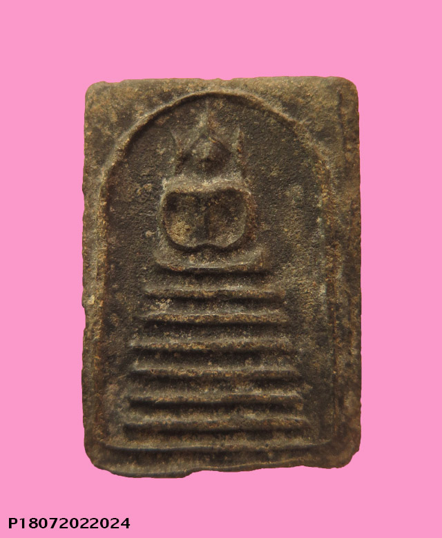 สมเด็จเก้าชั้นเนื้อดำ