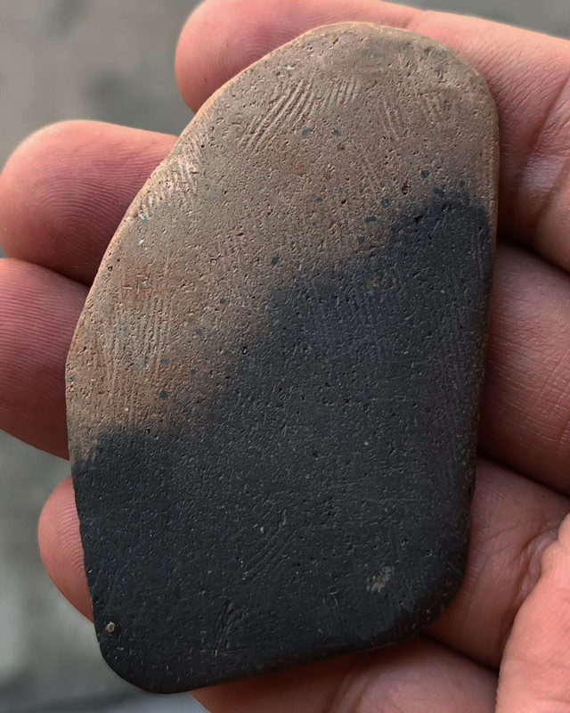 พระหัวใจกำแพง กรุเตาทุเรียง จ.สุโขทัย เนื้อดินเผา ไม่เต็มแผง 12 องค์ อายุ 600-800 ปี