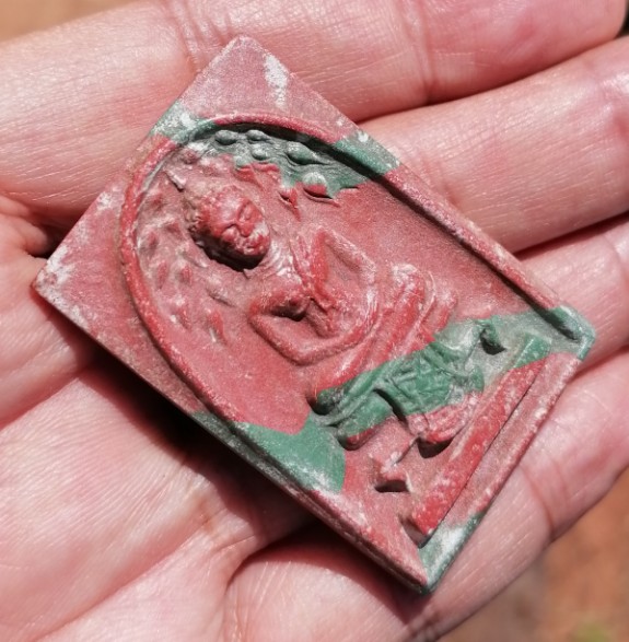 พระสมเด็จปรกโพธิ์​ หลังพระแม่ธรนีบีบมวยผม เนื้อผงน้ำมัน​ หลวงพ่อกวย  วัดโฆษิตาราม​ ยุคต้น เคาะเดียว 