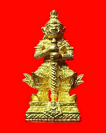 รูปหล่อท้าวเวสสุวรรณ พระอาจารย์อิฏฐ์ วัดจุฬามณี จ.สุมทรสงคราม สวยมากค่ะ