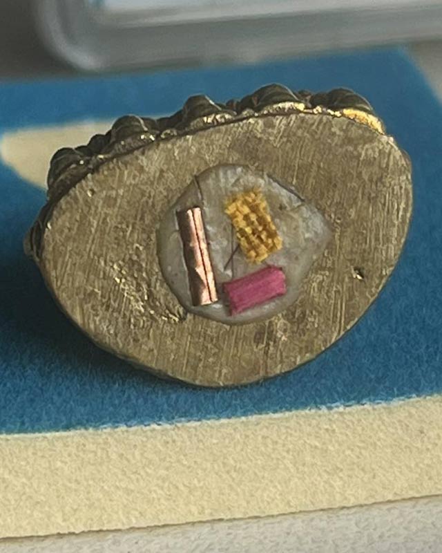 พระกริ่งมงคลบารมี 87 หลวงปู่สิงห์ วัดโบสถ์ อำเภอศีขรภูมิ สุรินทร์ ศิษย์หลวงปู่ดุลย์ มีกล่องเดิม