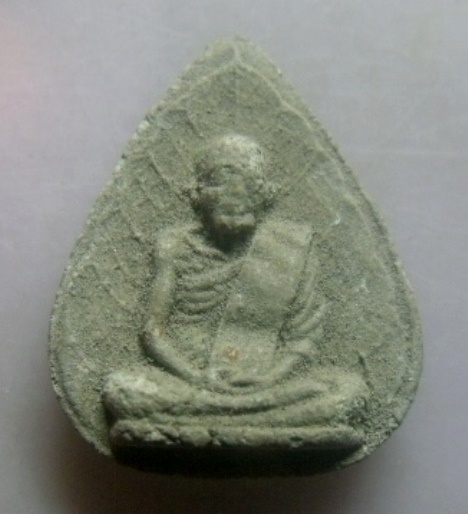 **เบา​ๆ**พระผงหลวงพ่อปาน วัดโคกสมานคุณ พิมพ์ใบโพธิ์ หาดใหญ่ ปี๒๕๑๖**อาจารย์นำและเกจิสายเขาอ้อปลุกเสก