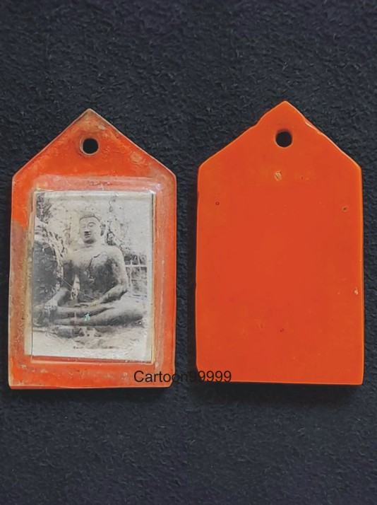 รูปถ่ายพระพุทธ กระดาษหนังไก่ ขึ้นปรอท ขนาดห้อยคอ ไม่ทราบสำนักครับ