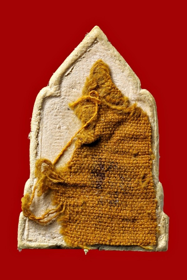 พระพุทธเจ้าปางประทานพร  (มีซ่อมติดกาว แต่พิเศษติดผ้าจีวร)