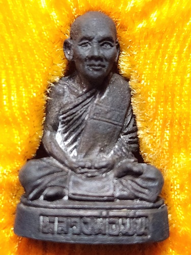 วัดเนินตามาก  ชลบุรี รูปเหมือน หลวงปู่ม่น รุ่นพิเศษ อุดกริ่ง พิมพ์ใหญ่