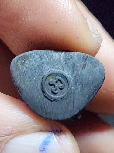 วัดเนินตามาก  ชลบุรี รูปเหมือน หลวงปู่ม่น รุ่นพิเศษ อุดกริ่ง พิมพ์ใหญ่