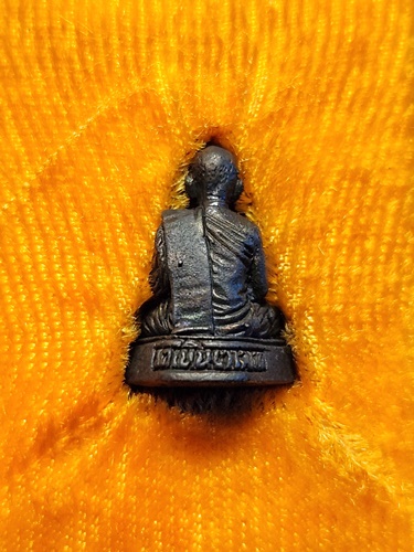 วัดเนินตามาก  ชลบุรี รูปเหมือน หลวงปู่ม่น รุ่นพิเศษ พิมพ์เล็ก