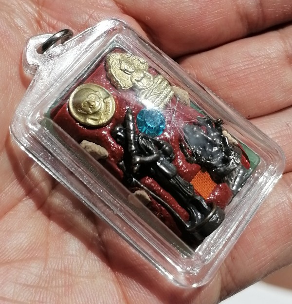 สมเด็จพิมพ์ใหญ่ เนื้อหินสีหยกแกะ หลวงปู่หงษ์ พรหมปัญโญ ด้านหลังจัดเต็ม จ.สุรินทร์ เคาะเดียว