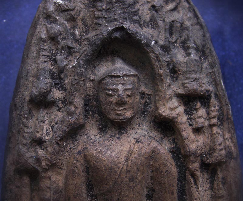 พระทวารวดี พระกรุเนื้อดิน พิมพ์พุทธคยา ฐาน 6 ซ.ม. สูง 9 ซ.ม.