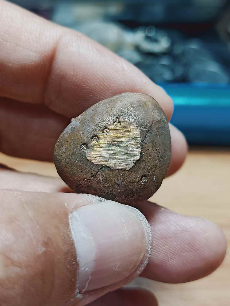 4-190 รูปหล่อเบ้าทุบ รุ่นแรก หลวงปู่เรศ วัดศรีแก้ว จ.ศรีสะเกษ ชนบ. เลข 1138 กล่องเดิม