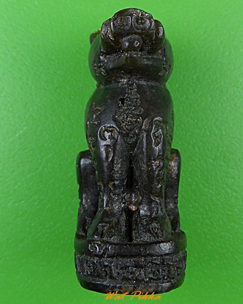 หมูทองแดงร.๗หลวงพ่อสมคิด วัดบึงตาต้า ระยอง .1013.*