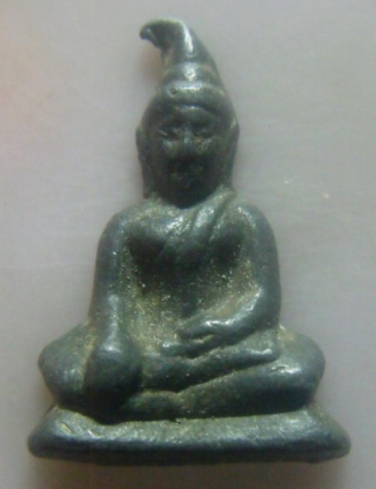 **เบา​ๆ​**พระท่ากระดาน พิมพ์เล็ก เนื้อชินตะกั่ว เก่าๆ ไม่ทราบที่**เชิญชมครับ