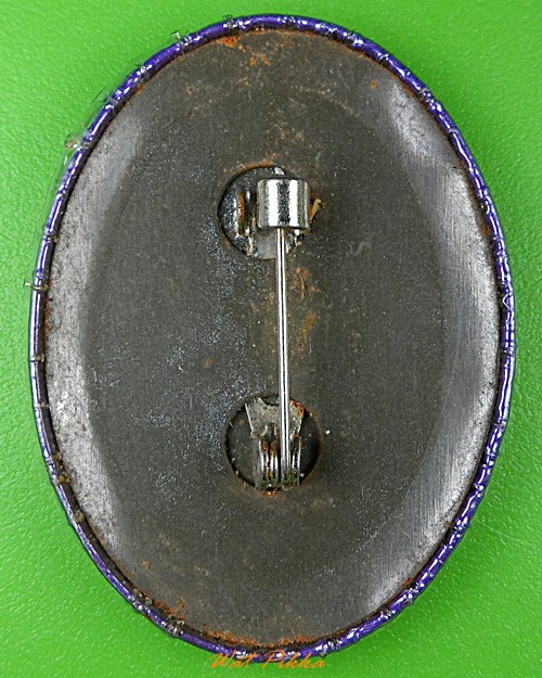 เข็มกลัดรูปหลวงพ่อหล่ำ วัดสามัคคีธรรม กทม. .1884.*