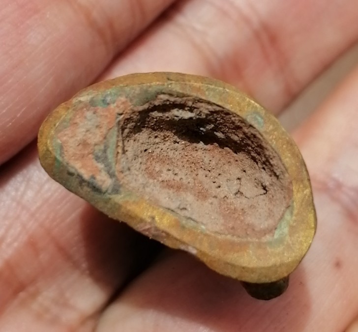 พระไม่ทราบที่ เคาะเดียว   