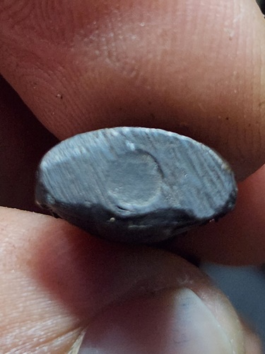 วัดโสธรวรารามวรวิหาร จังหวัดฉะเชิงเทรา พระกริ่งเล็ก หลวงพ่อโสธร ปี 2512 พิมพ์มีหู (หรือห่วงในตัว) 