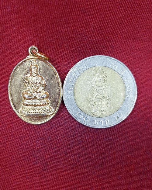 เหรียญพระโพธิสัตว์เจ้าแม่กวนอิม "มูลนิธิสว่างศรัทราธรรมสถาน จ.ฉะเชิงเทรา ปี2529"