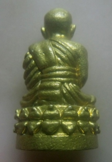 **เบาๆ**รูปหล่อหลวงปู่ทวด พิมพ์บัวรอบย้อนยุค รุ่น เปิดโลก รวยเงินล้าน วัดช้างให้**ใต้ฐานมีโค้ด สวยๆ