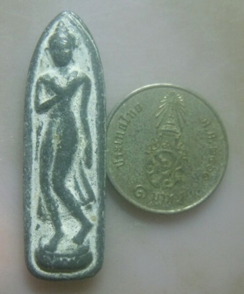 **เบา​ๆ​**พระปางลีลา พิมพ์ 2 หน้า เนื้อชินตะกั่ว มีคราบกรุ เก่าๆ เนื้อจัดดี**สวยๆ เชิญชมครับ 