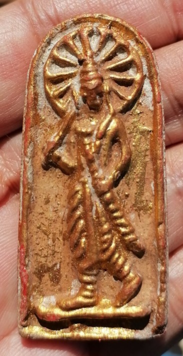 ขุนแผนชมตลาด​ ลงทอง​เดิม เนื้อผงพุทธคุณ​ หลวงพ่อกวย​ วัดโฆษิตาราม​ ยุคต้น เคาะเดียว     