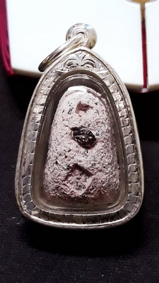 พระปิตาปุ้มปุ้ยผงอิทธิเจดิ์แจกทหารเรือ ฝั่งพลอย ก้นสอดตะกุดหลวงปู่ทิม วัดละ หารไร่ 2513 แจกทหารเรือ 