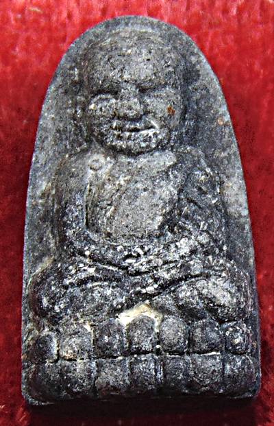 พระของขวัญหลวงปู่ทวด วัดห้วยมงคล เนื้อว่านผสมเหล็กไหล ผงสมเด็จบางขุนพรหม ฯ เสก ๒๐ พิธี