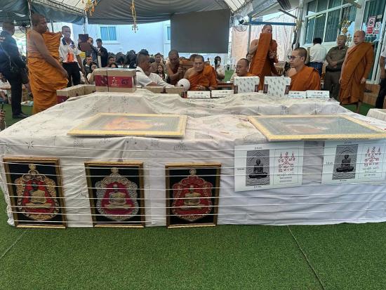 หลวงปู่ขำ เกสาโร วัดหนองแดง อริยะสงฆ์แห่งเมืองสารคาม พระผง 8 รอบ หลวงปู่ศิลา ปลุกเสก