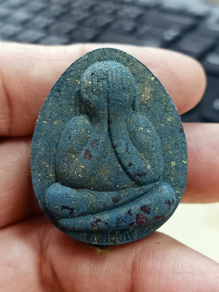 4-628 พระปิดตาปลดหนี้ จัมโบ้ 1 หลวงปู่รอด อาภัสสโร วัดโคกกรม จ.สุรินทร์ 2565 กล่องเดิม