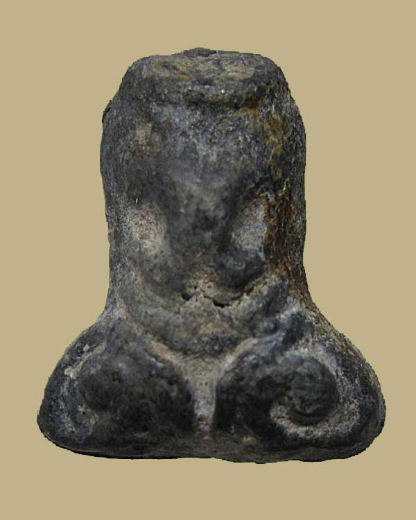 พระปิดตาเจ้าคุณผล วัดหนัง พิมพ์นะหัวเข่า  หลังจารเต็ม เนื้อชินตะกั่ว