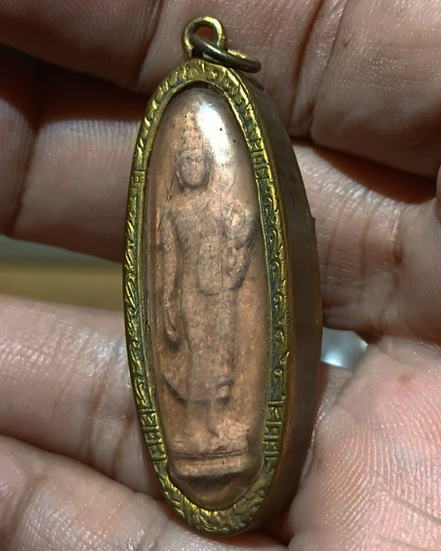 2.พระ 25 พุทธศตวรรษ เนื้อดิน กรอบเดิม ขาครบแข็งแรง ไม่เคยผ่านการแกะเลย