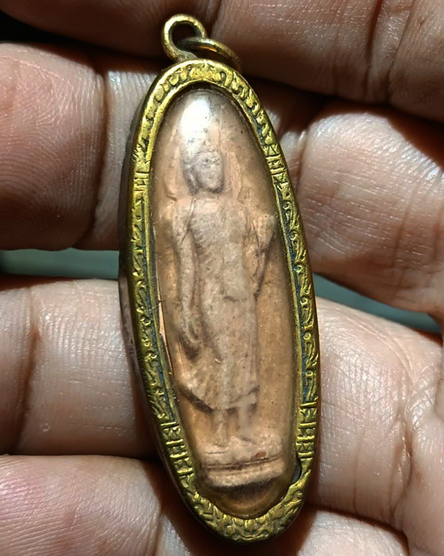 2.พระ 25 พุทธศตวรรษ เนื้อดิน กรอบเดิม ขาครบแข็งแรง ไม่เคยผ่านการแกะเลย