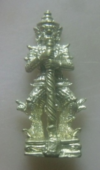 **เบา​ๆ​**รูปหล่อท้าวเวสสุวรรณ เนื้อกะไหล่เงิน สวยๆ ไม่ทราบที่**เทพแห่งขุมทรัพย์ ร่ำรวย มั่งคั่ง 