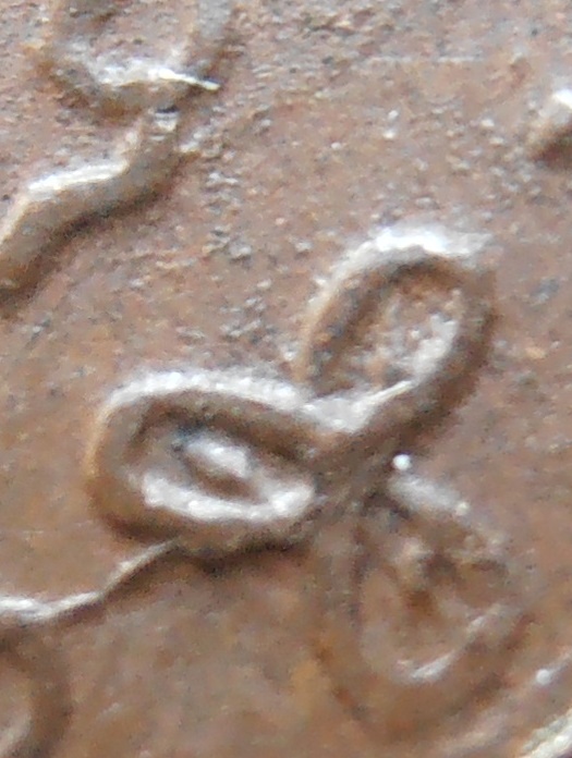 เหรียญหลวงพ่อหรุ่น เก้ายอด วัดอัมพวัน 