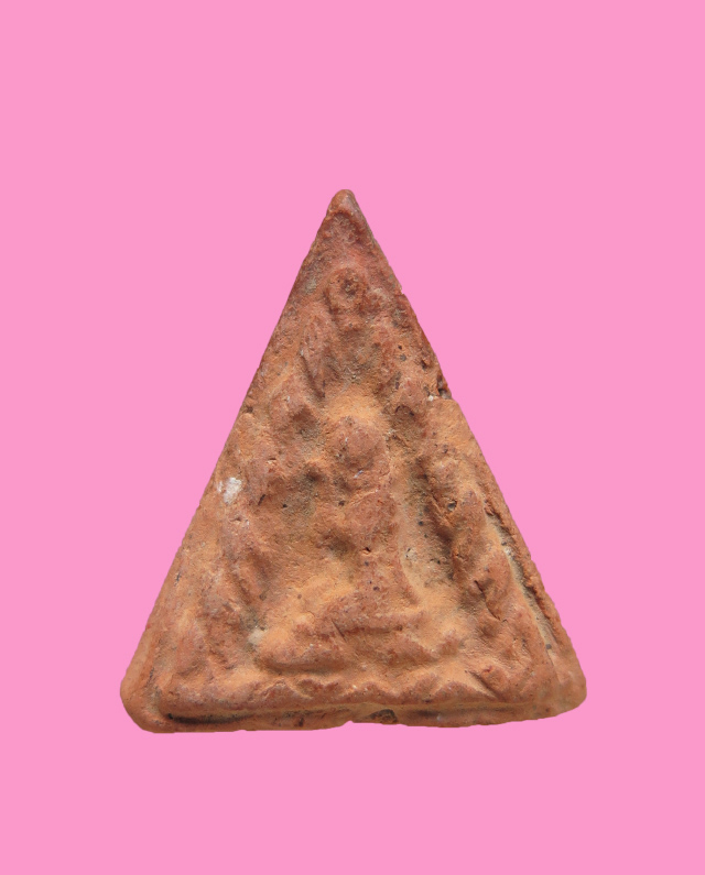 นางกวักถอดพิมพ์จากงาแกะ เนื้อดิน หลวงพ่อกวย วัดโฆษิตาราม 