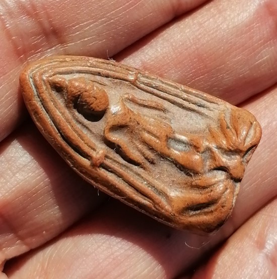 พระร่วงยืน(ปางเปิดโลก) หลวงพ่อกวย วัดโฆสิตาราม จ.ชัยนาท เนื้อดิน​ หลังยันต์ใหญ่ ยุคต้น เคาะเดียว 