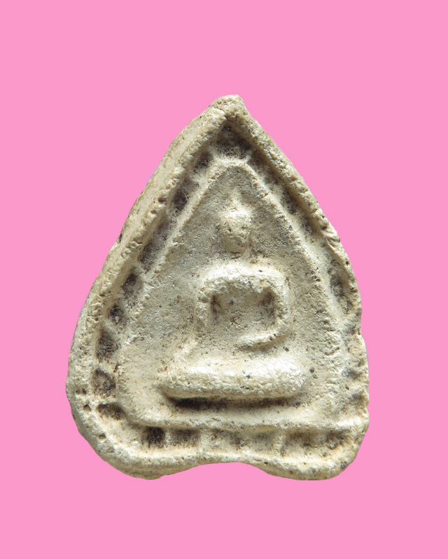 นางพญาเนื้อผง พิมพ์กลีบบัว เก่า