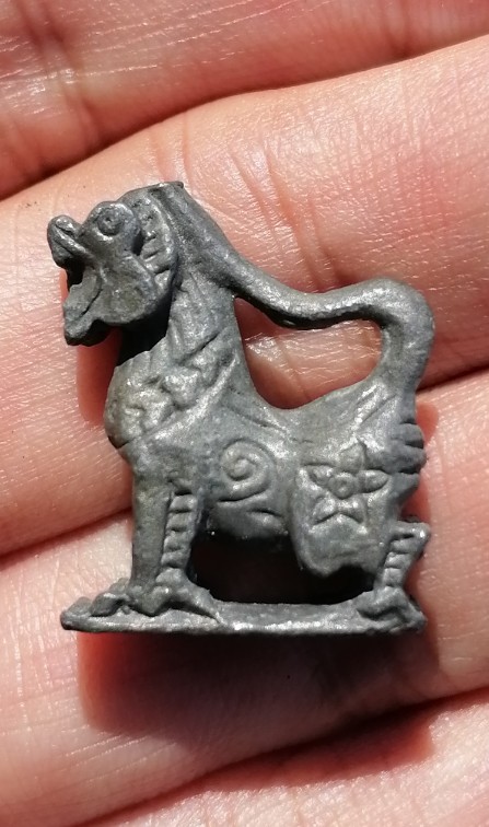 สิงห์คอยาวเนื้อตะกั่ว หลวงพ่อกวย วัดโฆสิตาราม​ จ.ชัยนาท ปี​ 2521​ เคาะเดียว