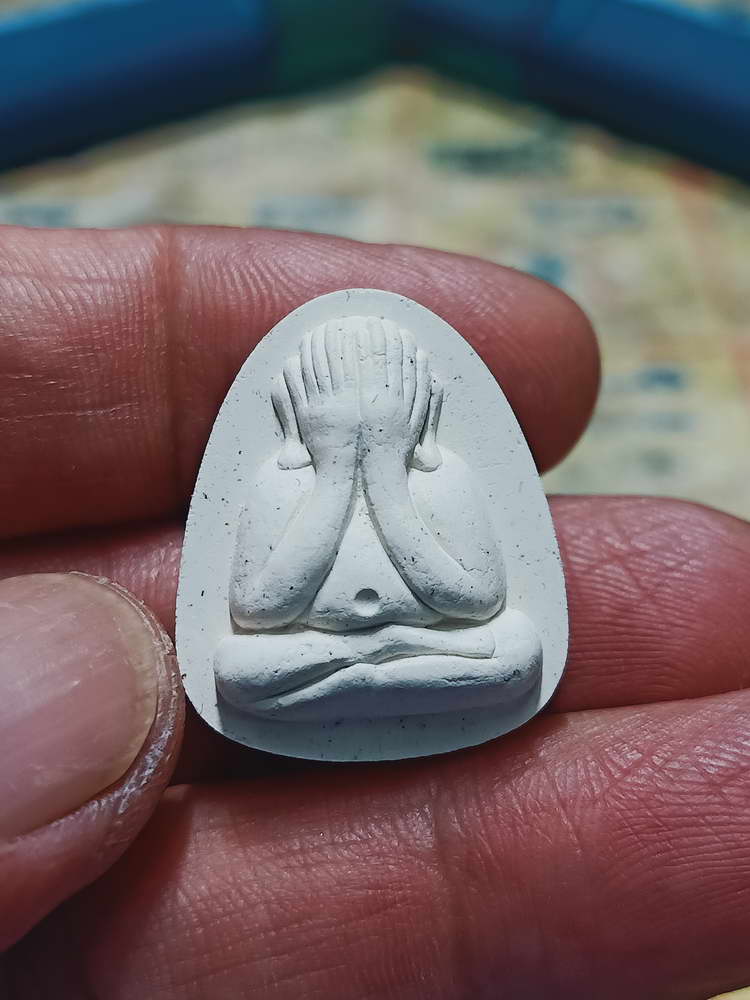 4-403 ปิดตารวยเงินล้าน หลวงปู่หมุน วัดบ้านจาน จ.ศรีสะเกษ 2566 เลข 264 กล่องเดิม