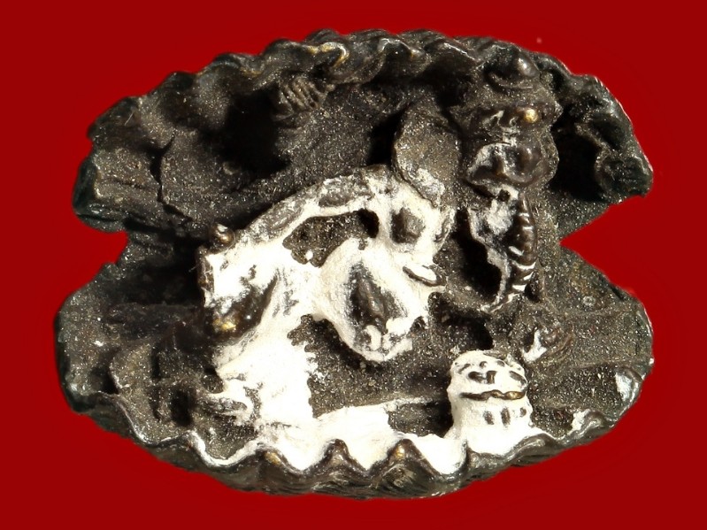 พระพิฆเนศบรรทมสินธุ์ ด้านหน้าเจิมแป้ง