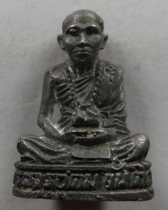 รูปหล่อพระครูอุดมขันติคุณ วัดพระธาตุจอมแจ้ง จ.แพร่