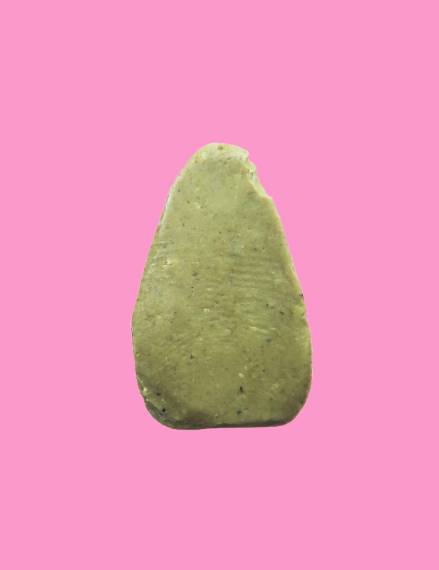 พระกลีบบัว เนื้อผงน้ำมัน หลวงพ่อสว่าง ออกวัดท่างิ้ว