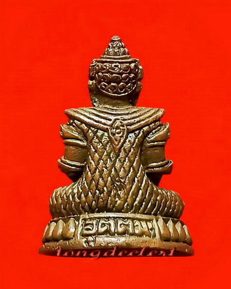 พระชัยวัฒน์ตะละกุล(พระชัยวัฒน์จักรพรรดิ์) หลวงพ่ออุตตมะ วัดวังก์วิเวการาม จ.กาญจนบุรี สวยมากค่ะ