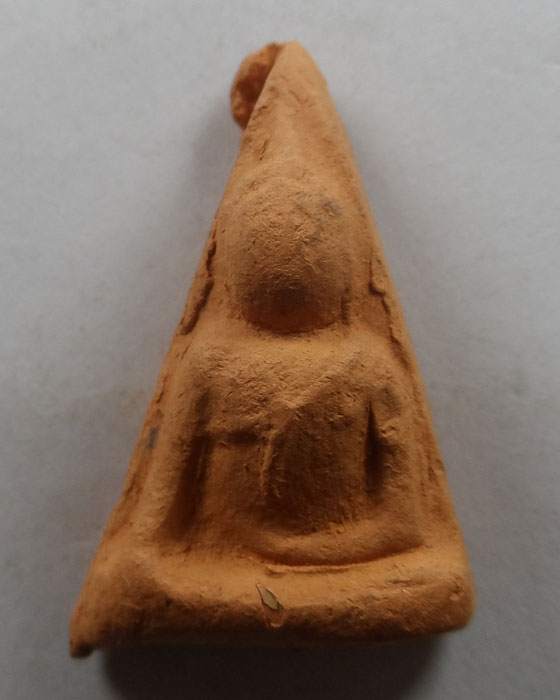 พระนางพญาหลังกงจักร ท่านเจ้าดาบส สุมโน อาศรมเวฬุวัน จ.เชียงราย