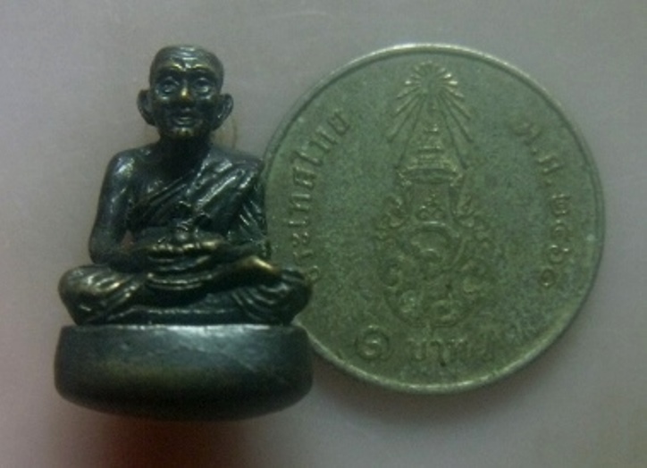 **เบาๆ**รูปหล่อลอยองค์พิมพ์เบ้าทุบ หลวงปู่ทวด วัดพระธาตุ จ.นครศรีธรรมราช**ตอกโค้ด สวยๆ เชิญชมครับ  