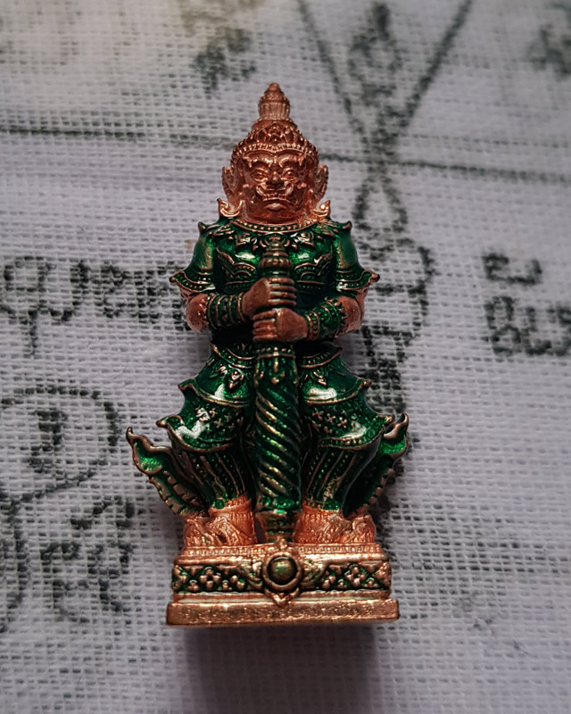 รูปหล่อท้าวเวสสุวรรณ ยกฐานะ ทองนำโชค หลวงพ่อทอง วัดบ้านไร่ เนื้อทองแดงลงยาสีเขียว พร้อมกล่องเดิม