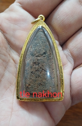 พระขุนแผน กรุบ้านกร่าง เลี่ยมพร้อมทอง 80+ บัตรสมาคม